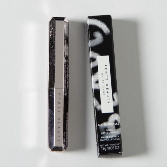 Fenty Beauty Mattemoiselle Plush Matte Lipstick - 1.7g - Picture 3 of 3